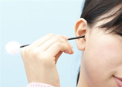 外耳炎の原因となる耳掃除